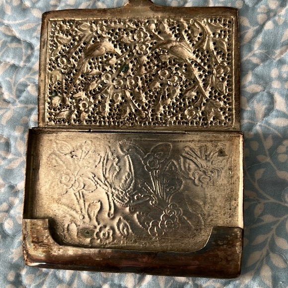 Vintage Silver Floral Silver Business Card Holder Birds Flowers Floral Detailed - Picture 6 of 6